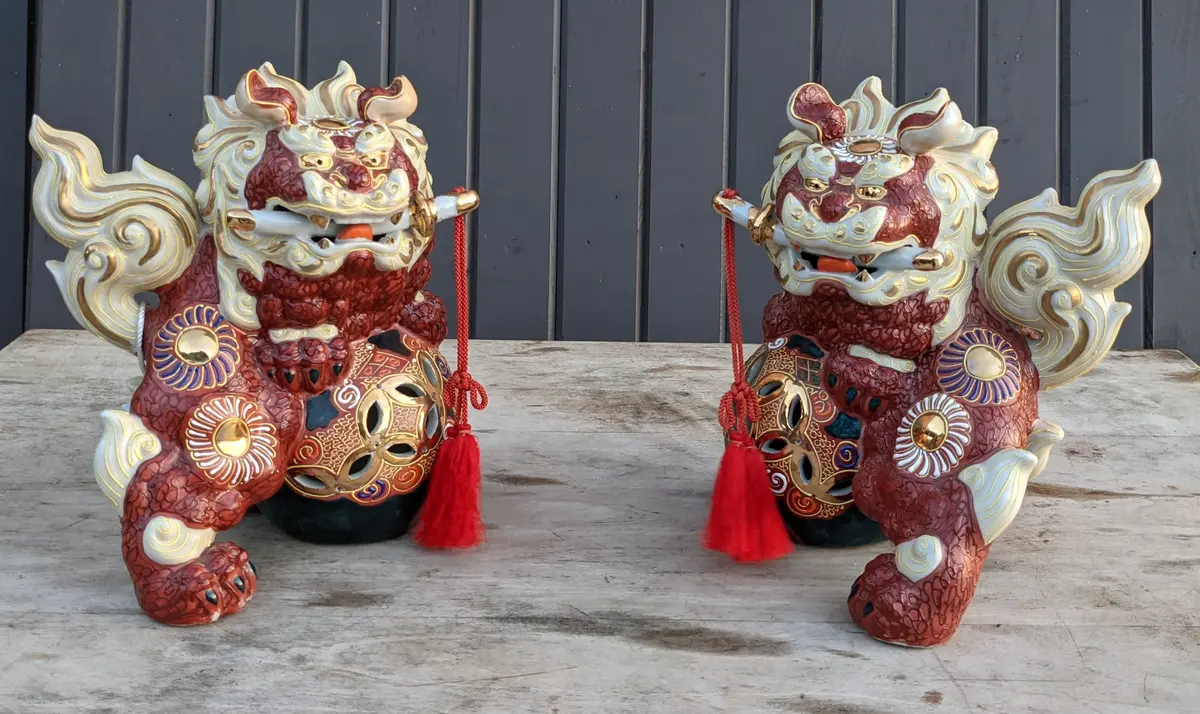 Pair Of Large Satsuma Foo Dogs 1