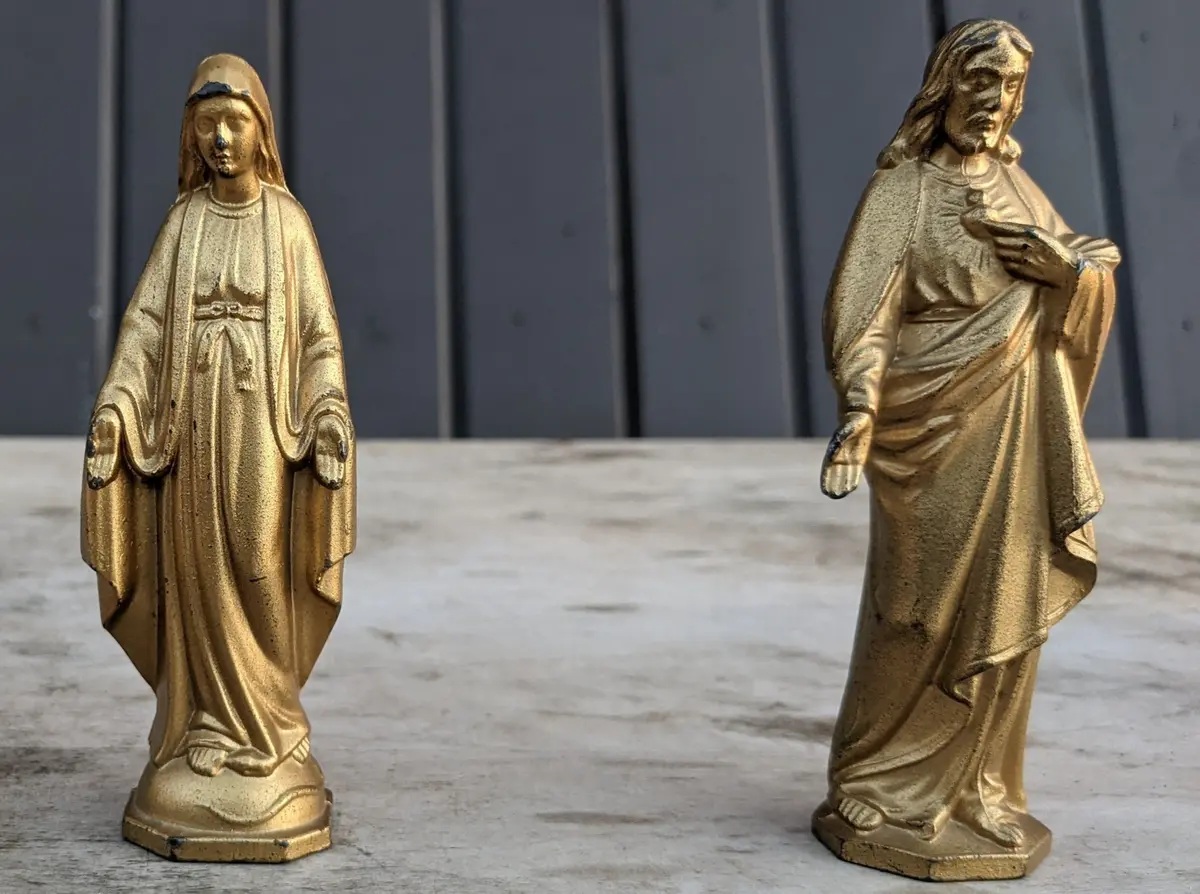 Pair Of Small Mary And Jesus Statues 1