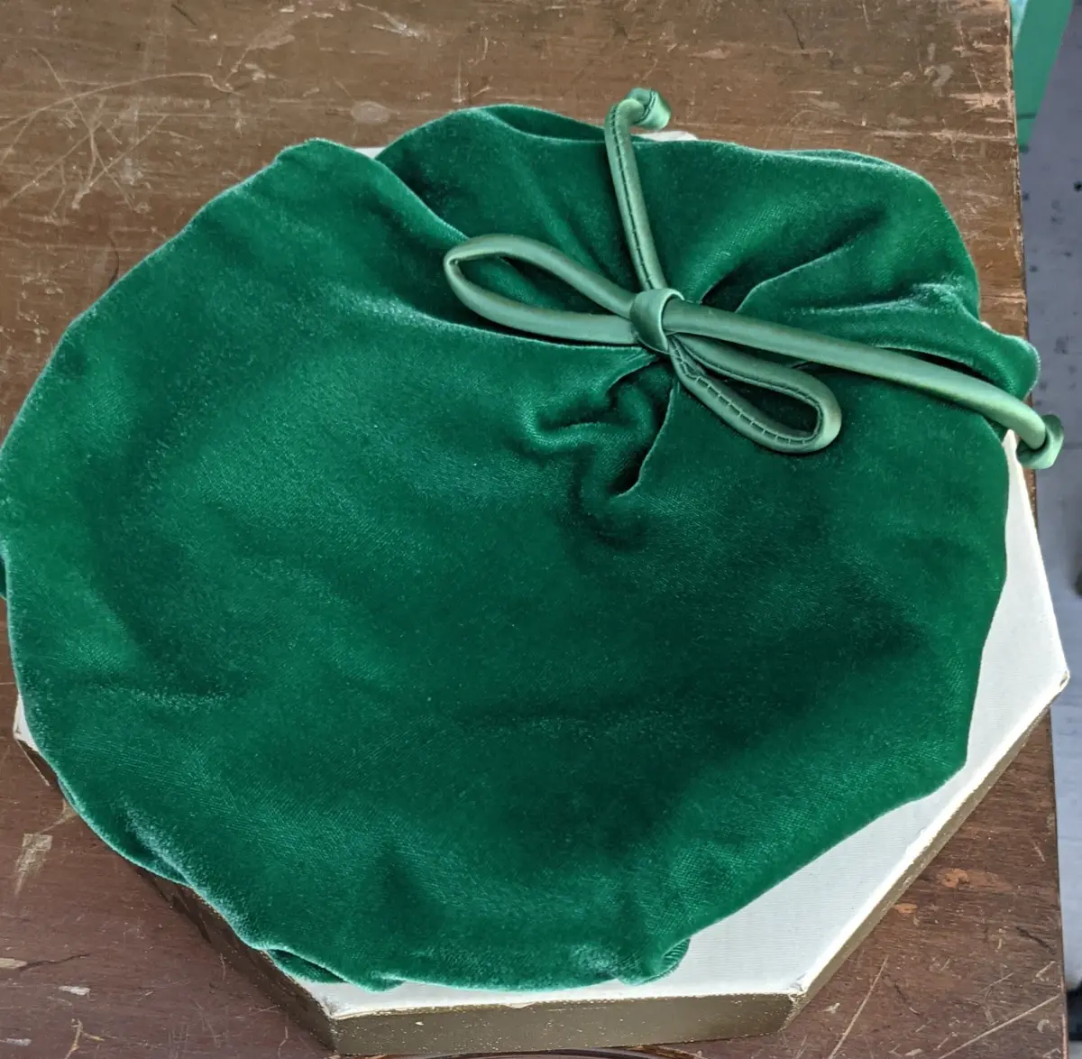 Green Ladies Hat 1