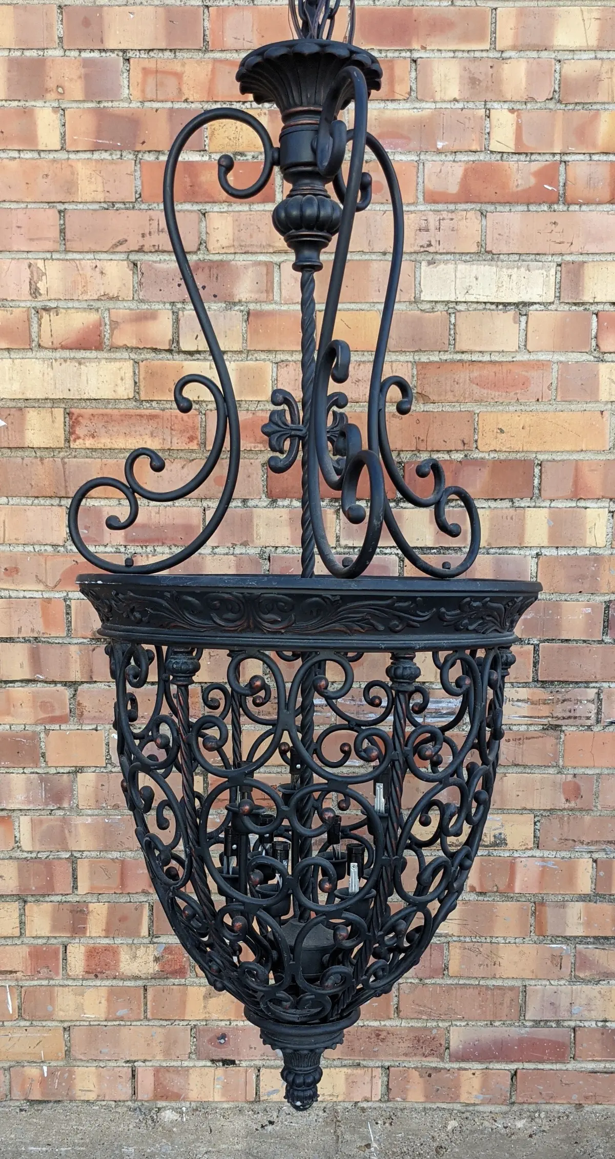 Large 9 Light Iron Lantern Style Chandelier 1