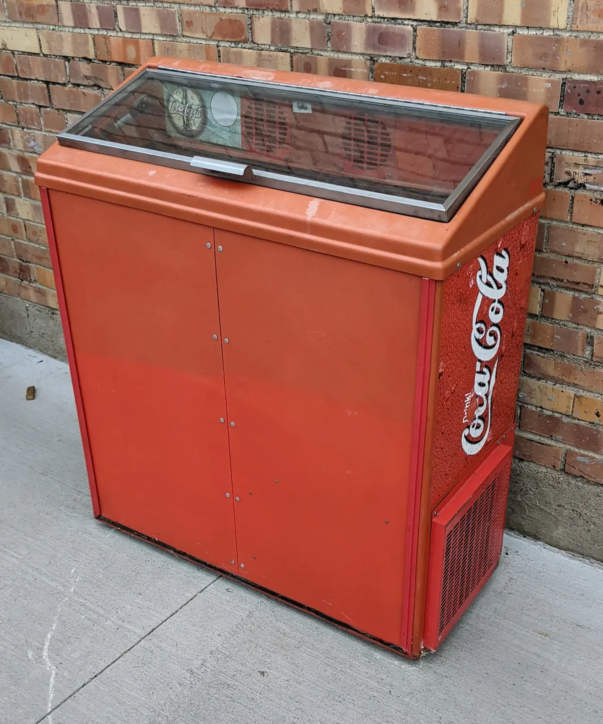 Coca Cola Vending Machine 1