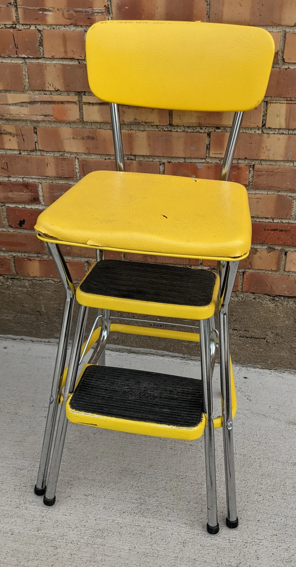 Yellow Kitchen Chair With Ladder Steps 1
