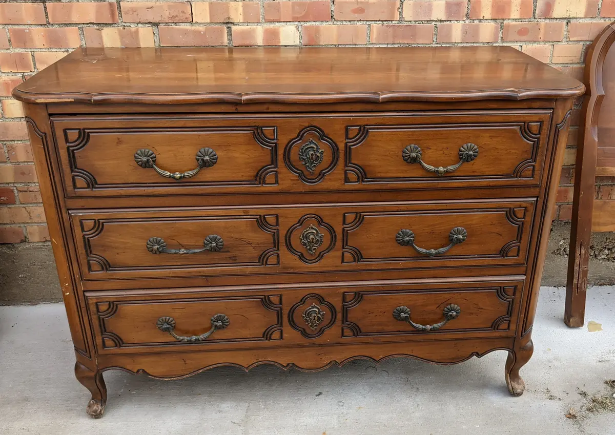 Louis Xv Style 3 Drawer Chest 1