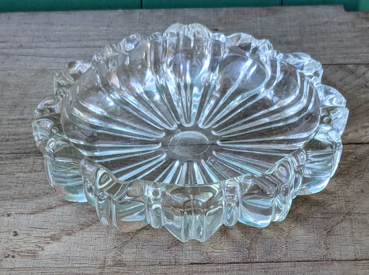 Small Round Glass Pin Dish 1