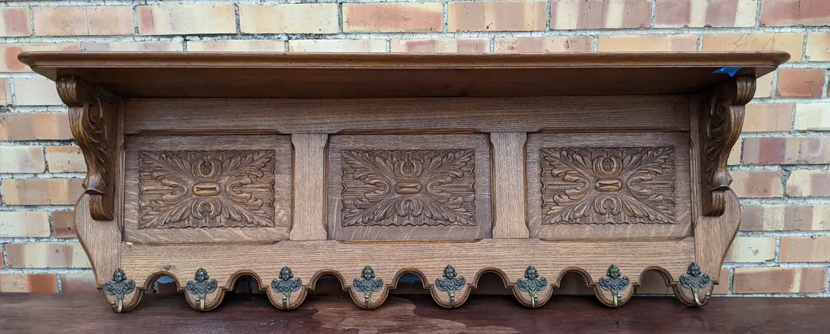 Large Oak Wall Shelf With 3 Floret Carved Panel With Hooks 1