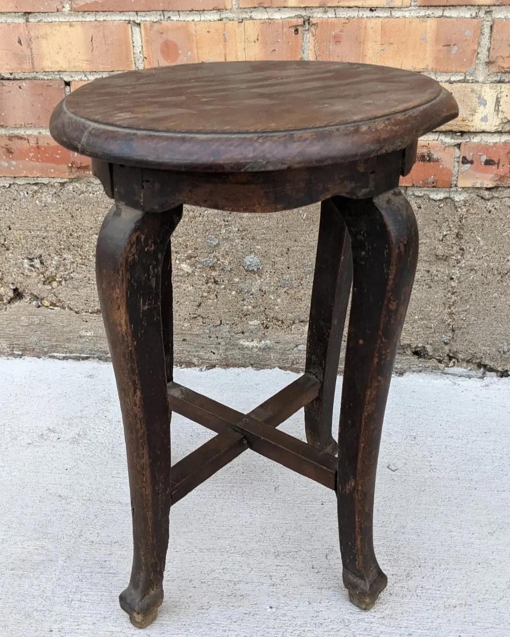 Small Asian Taboret 1