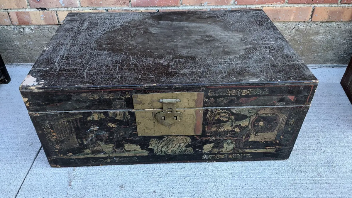 Small Distress Painted Chinese Trunk 1