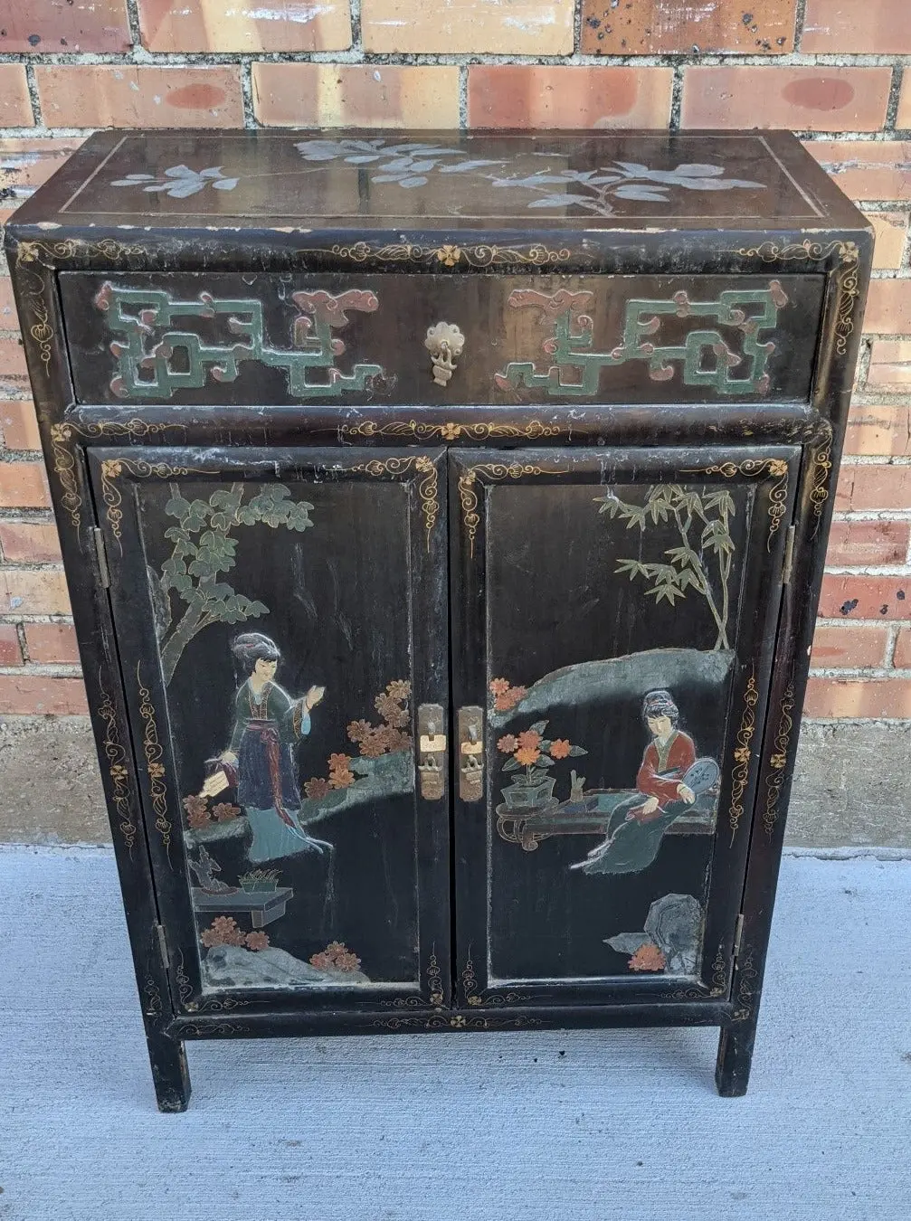 Shallow Chinese Cabinet With Applied Lady Figures 1