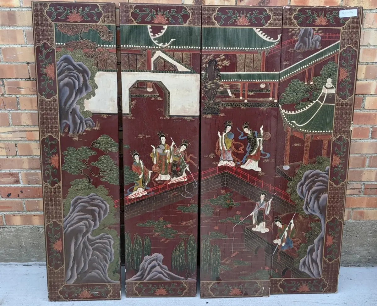 Small 4 Panel Green And Red Figural Screen 1