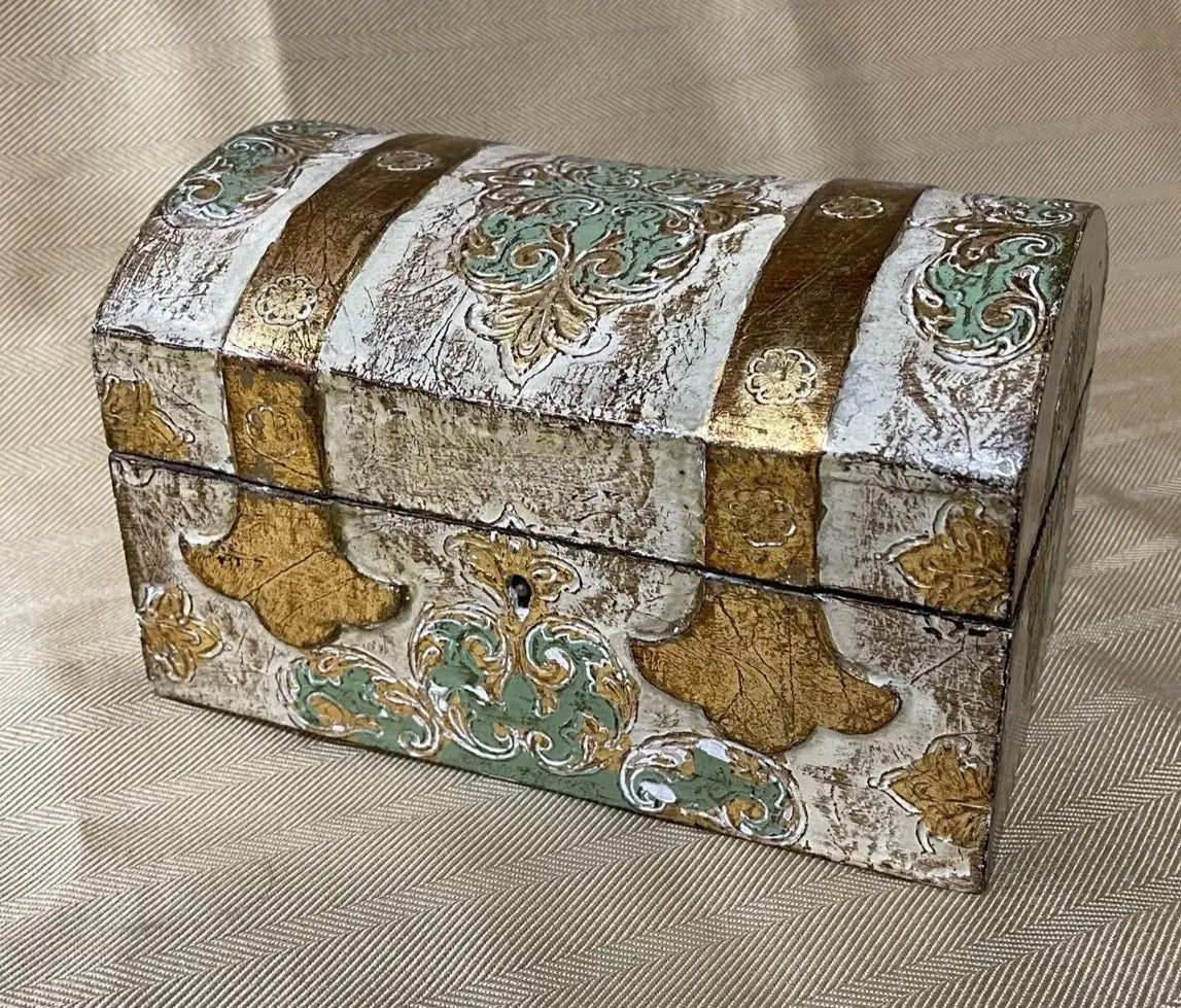 Small Florentine Style Domed Box With Key 1