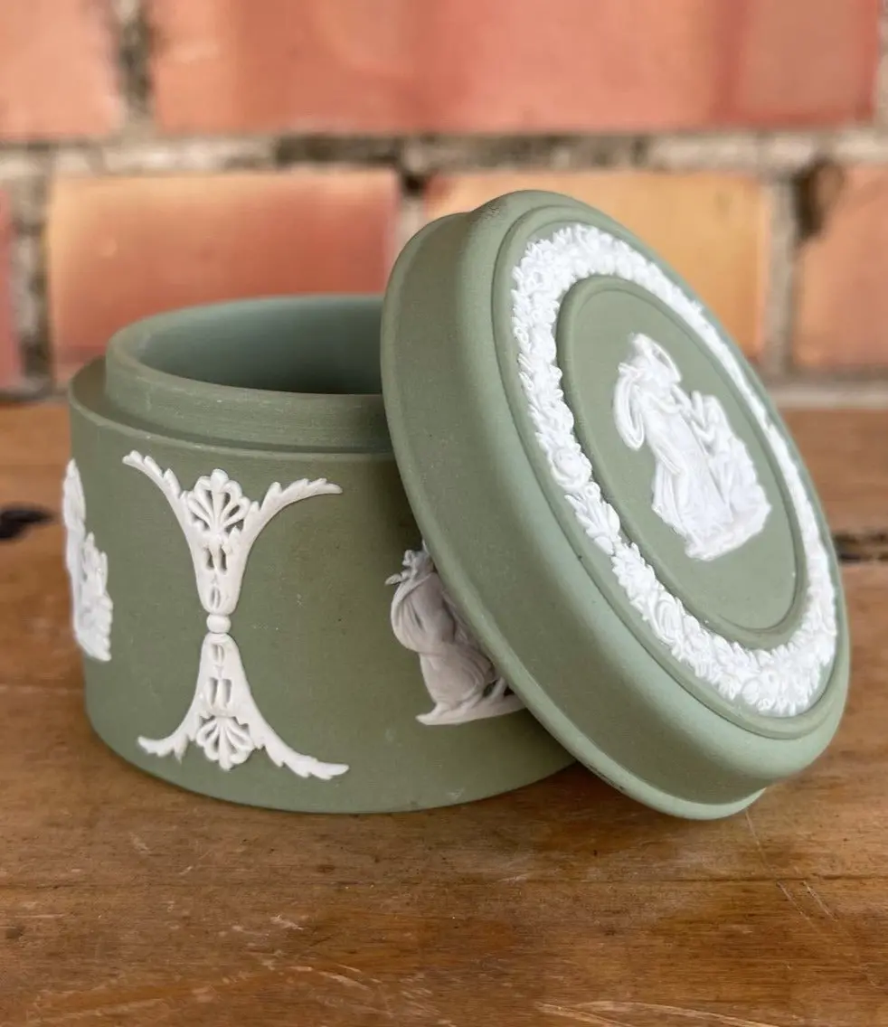 Small Green And White Wedgewood Porcelain Jasperware Box 1
