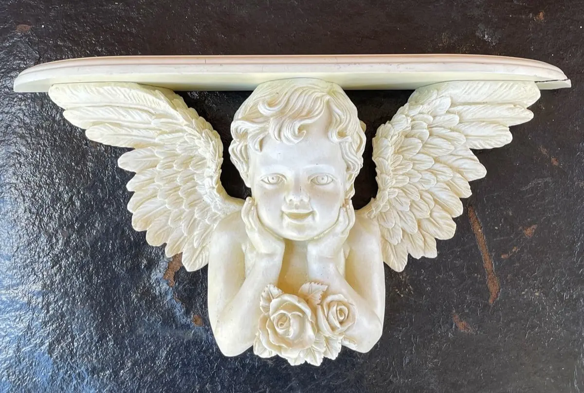 Composition Eccru Shelf With Putti 1