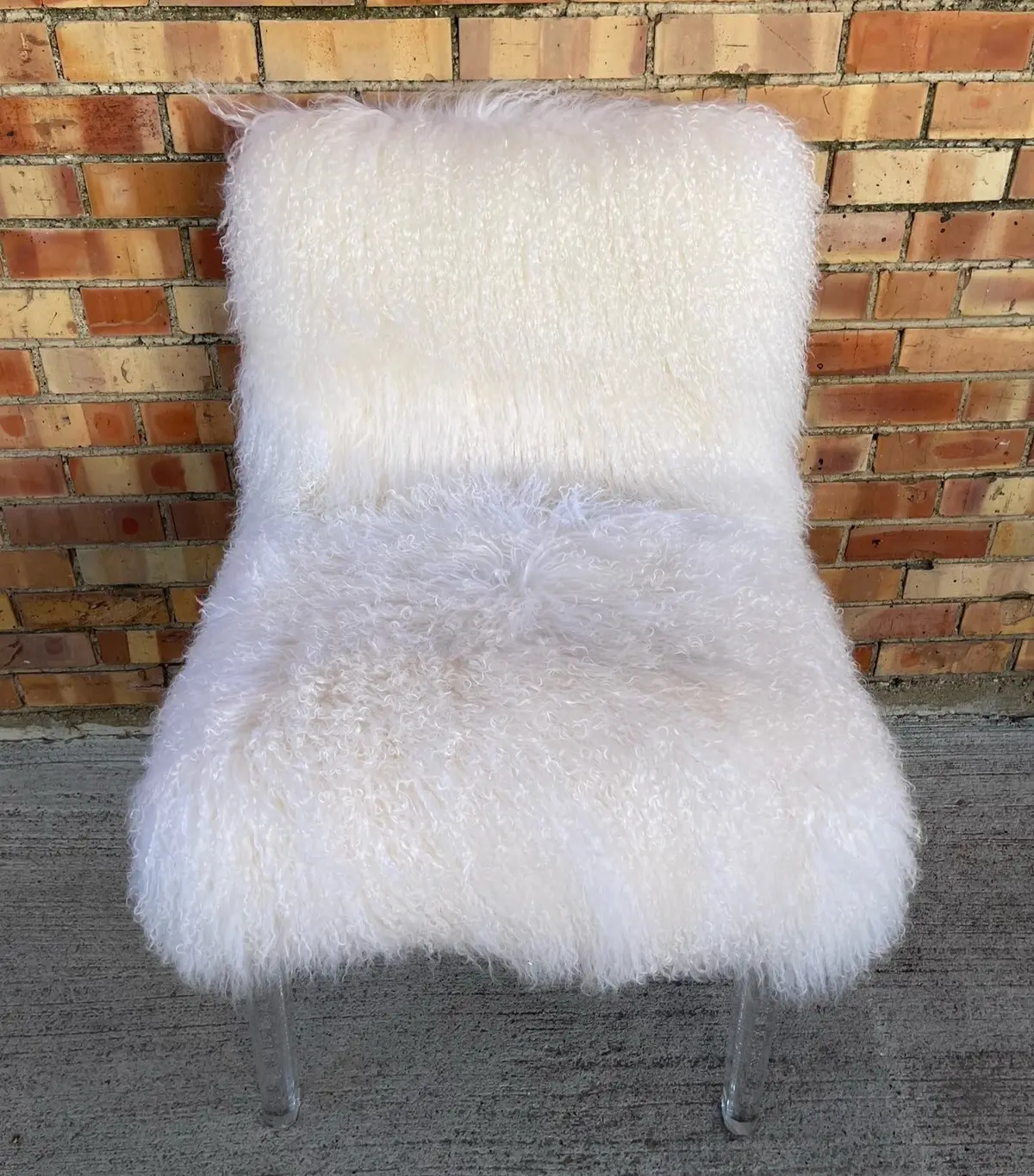 Mid Century Fluffy Chair Wth Lucite Legs 1
