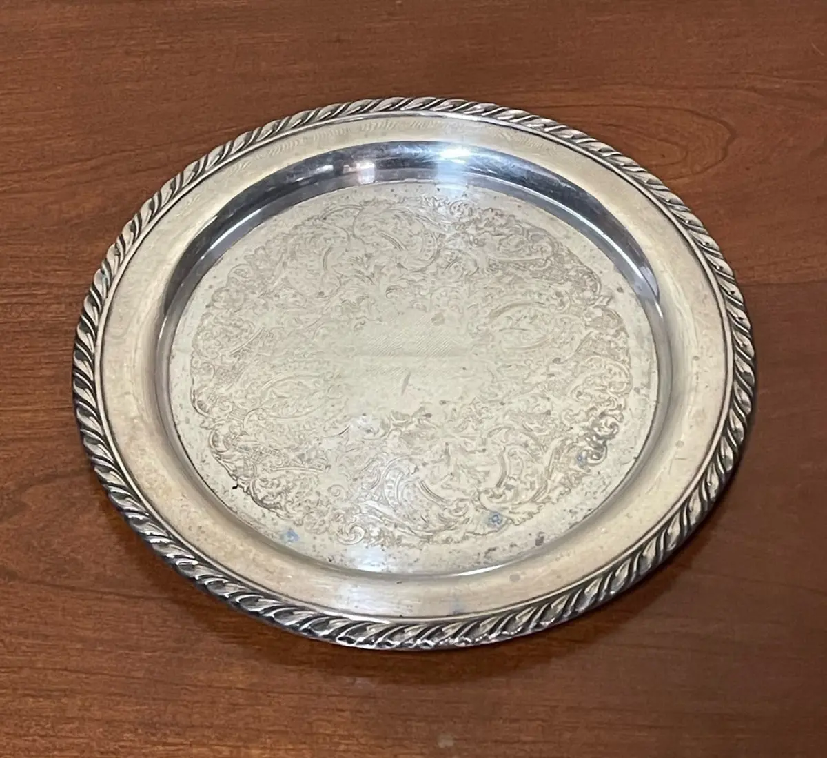 Small Round Silverplate Tray With Rope Edges 1