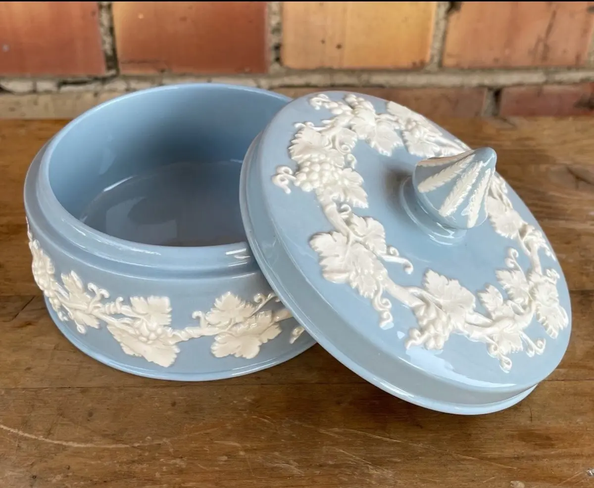 Blue Etruvia Wedgewood Porcelain Jasperware Box 1