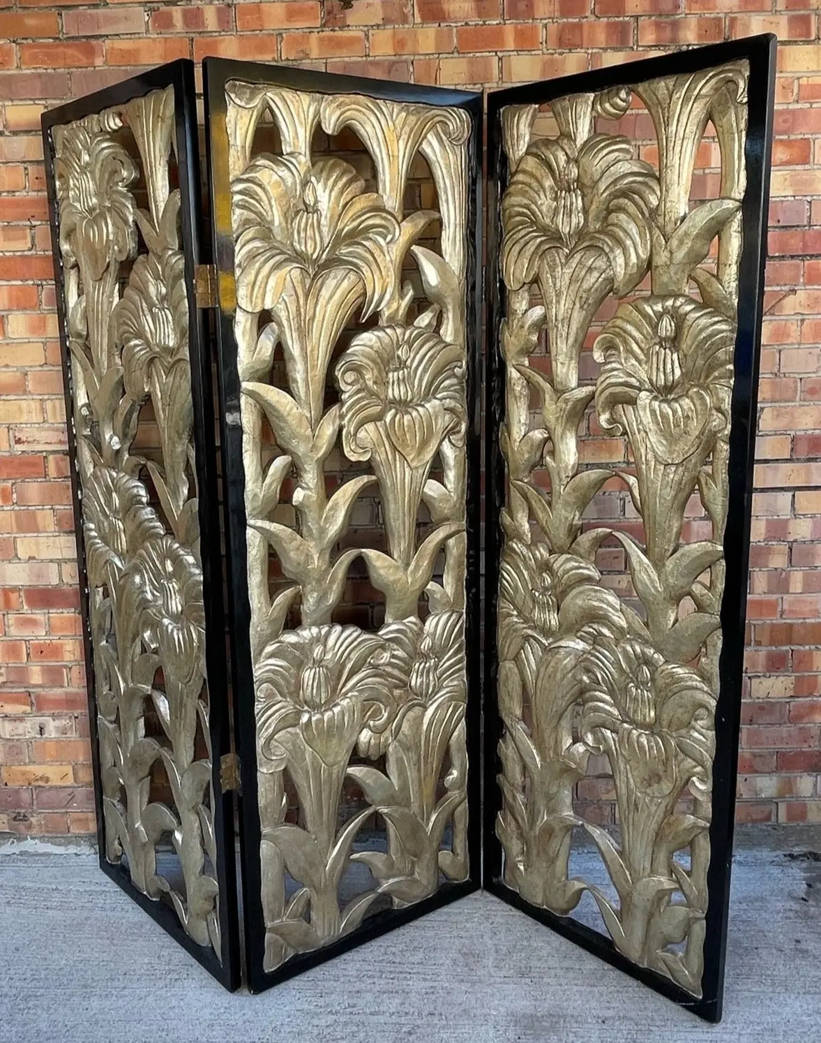 Silver On Black 3 Panel Floral Screen 1