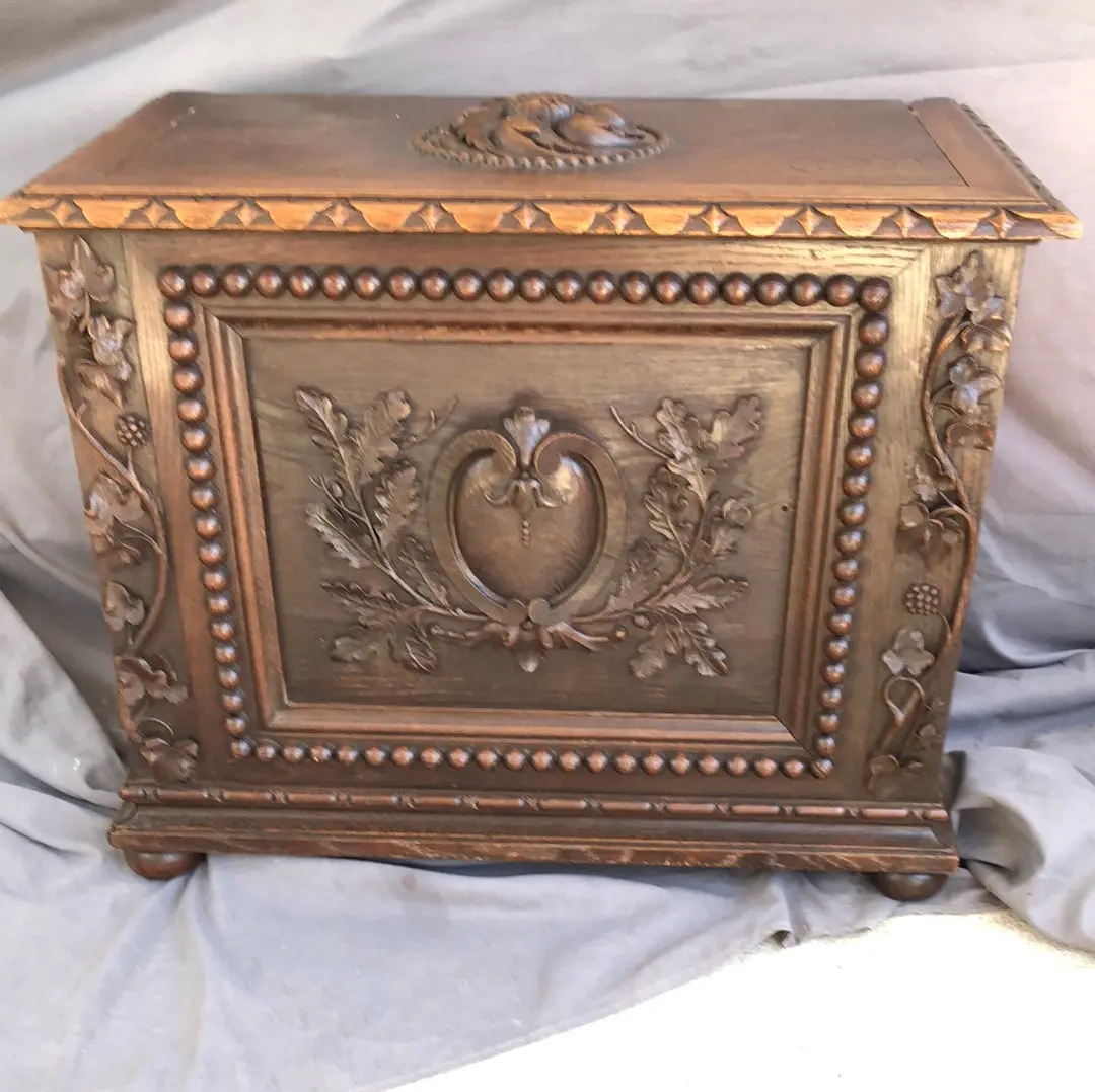 French Oak Small Coffer With Hand Carved Oak Leaves And Ivy Vines 1