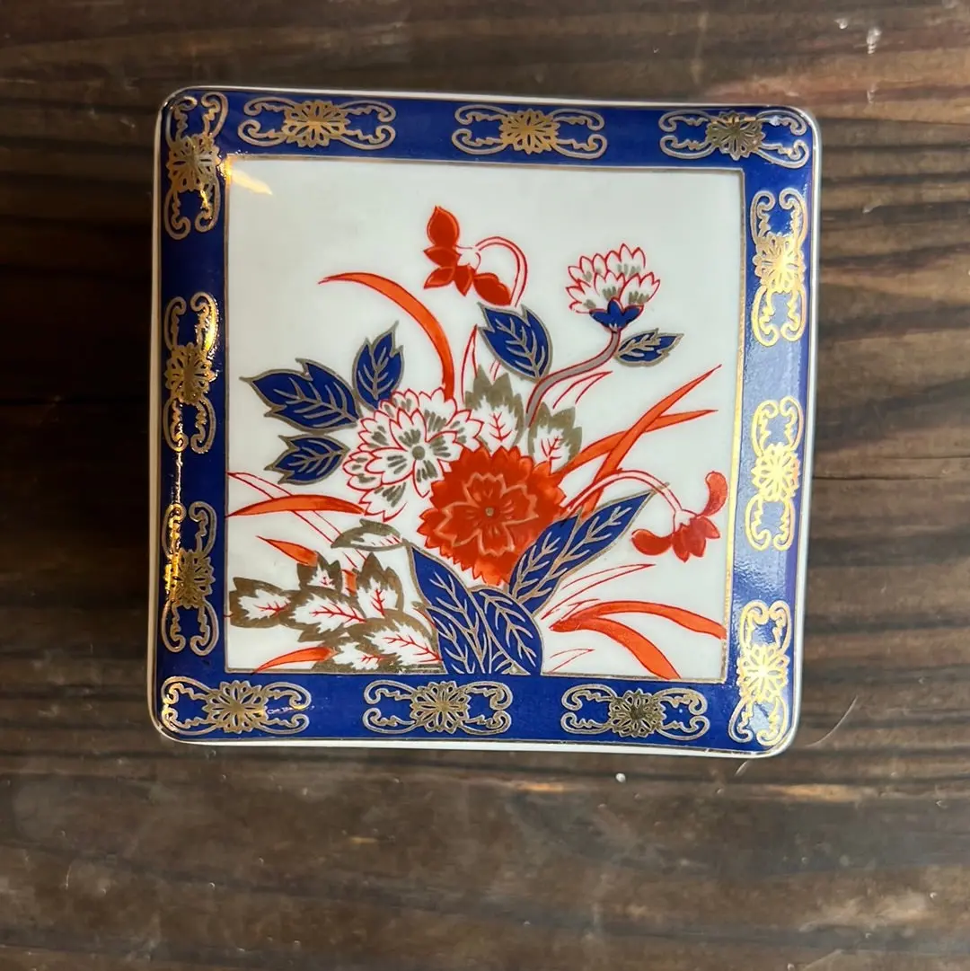 Small Square Japanese Floral Porcelain Box 1