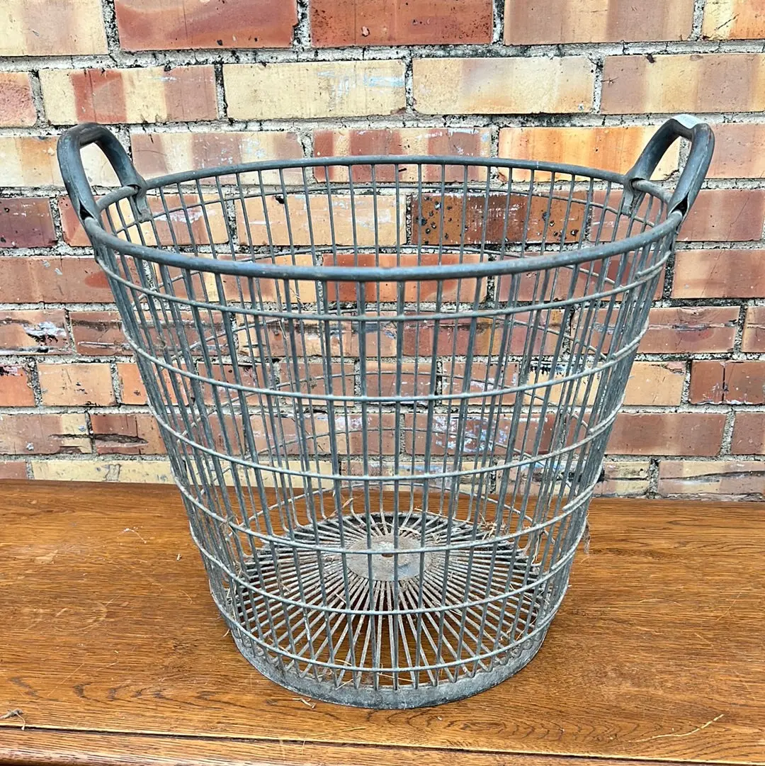 Metal Mussel Basket 1