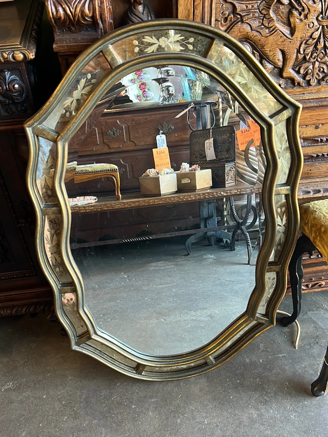 Oval Beveled Mirror In Golden Framed With Etched Rim 1