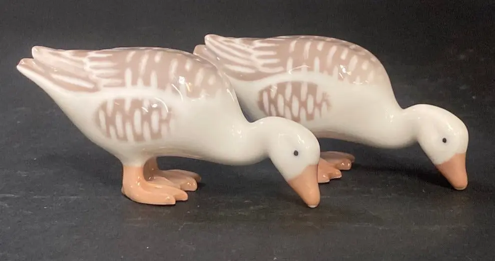 Small Pair Of Porcelain Copenhagen Geese 1