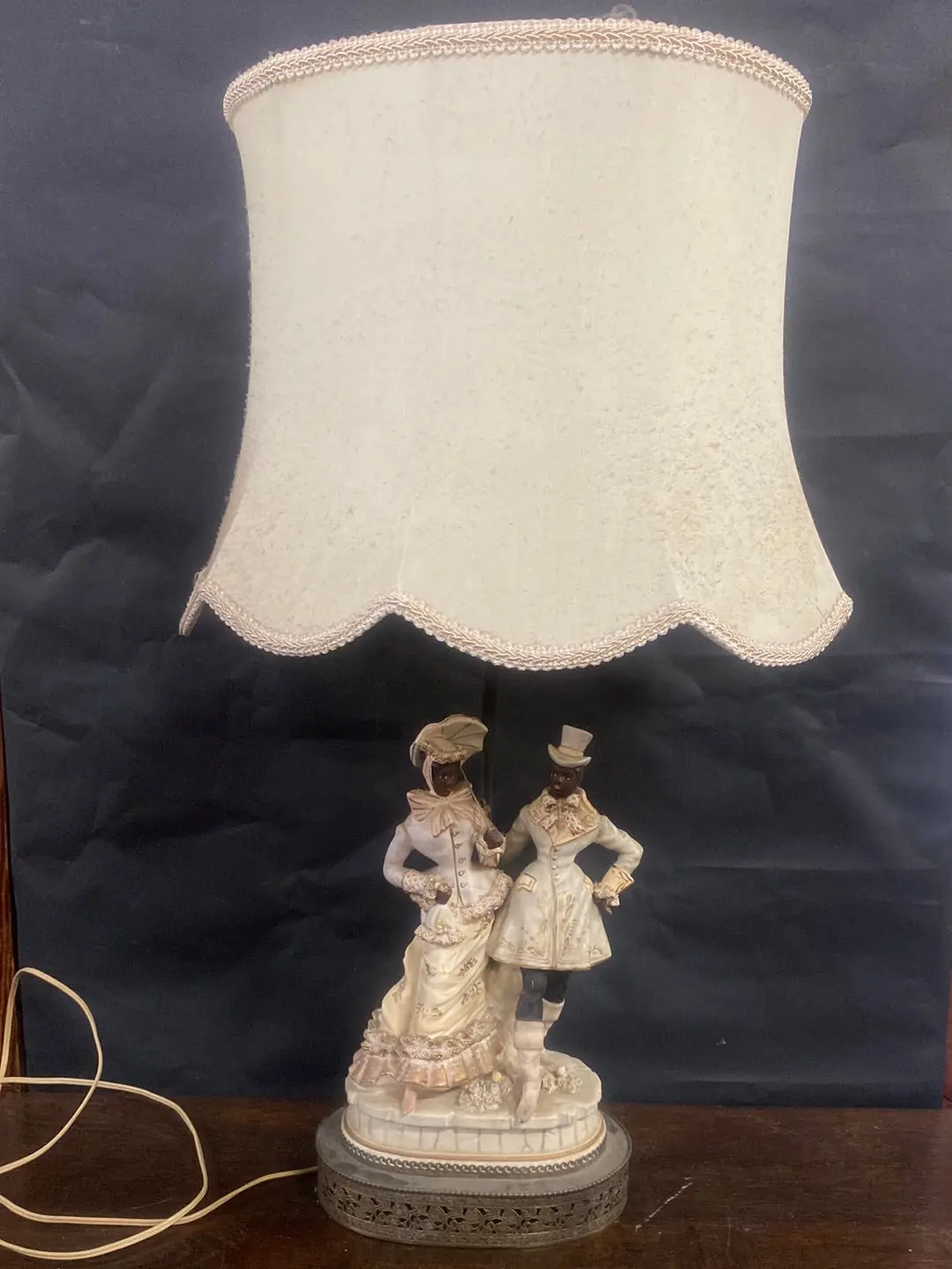 Black Figural Porcelain Lamp With Metal Base 1