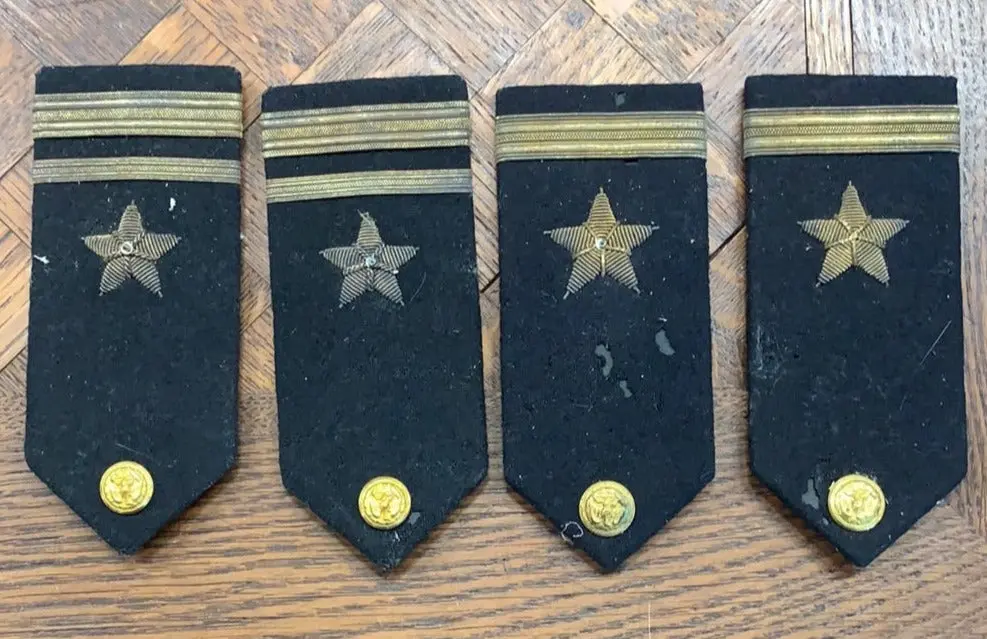 Set Of 4 Military Shoulder Epulets 1