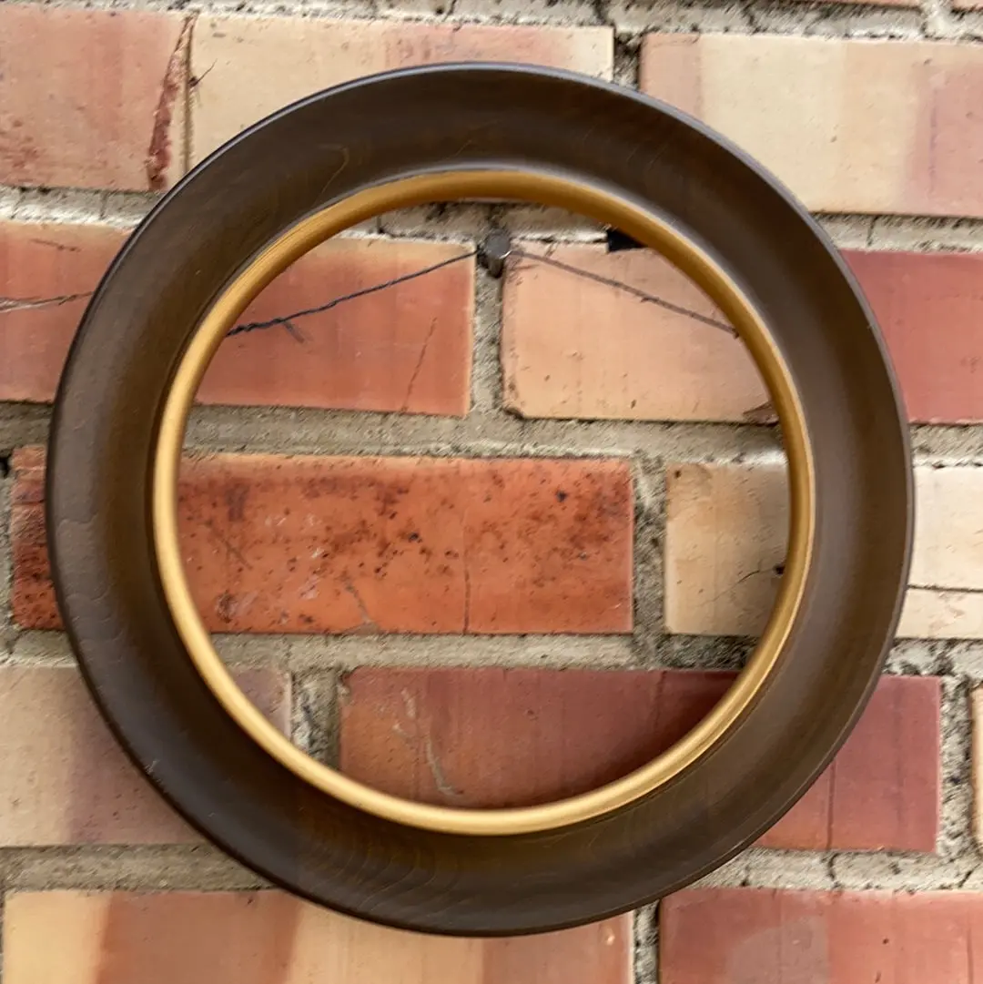 Round Wood Plate Frame 1