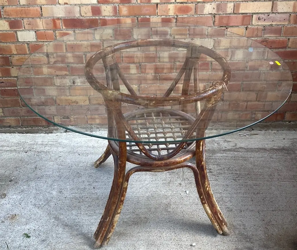 Round Bamboo Table With Glass Top 1