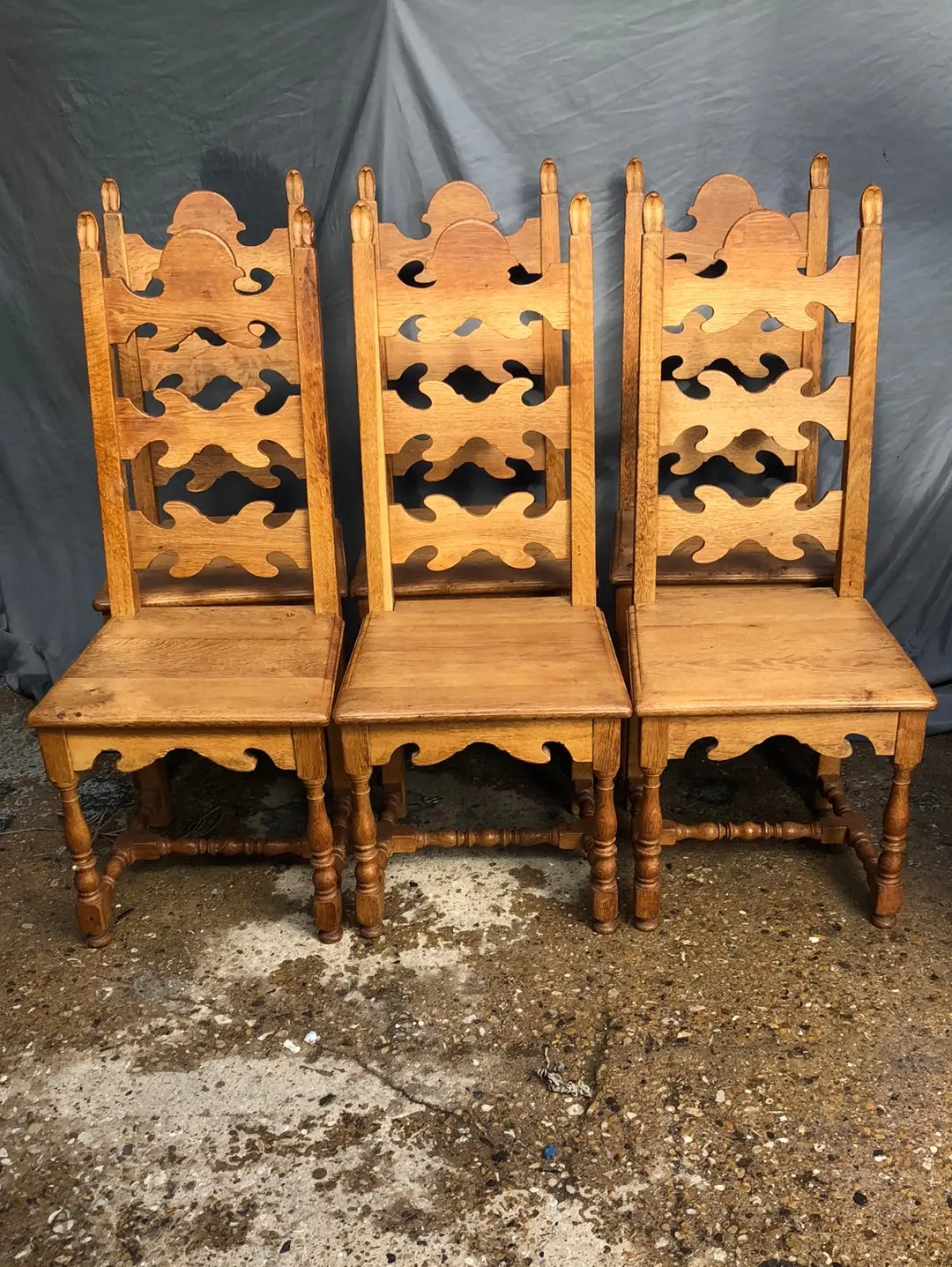 Set Of 6 Flemish Plank Seat Shaped Ladder Back Oak Chairs 1