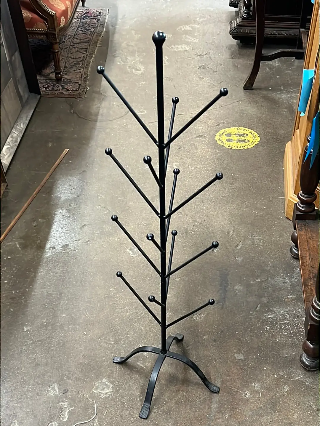 Black Metal Hat Rack 1