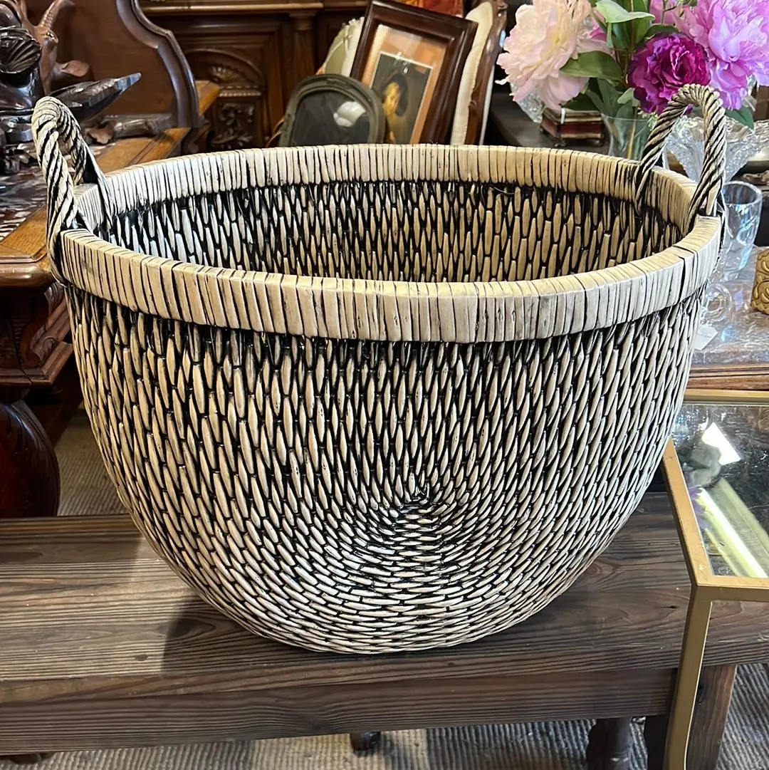 Extra Large And Sturdy Basket Bin With Handles 1