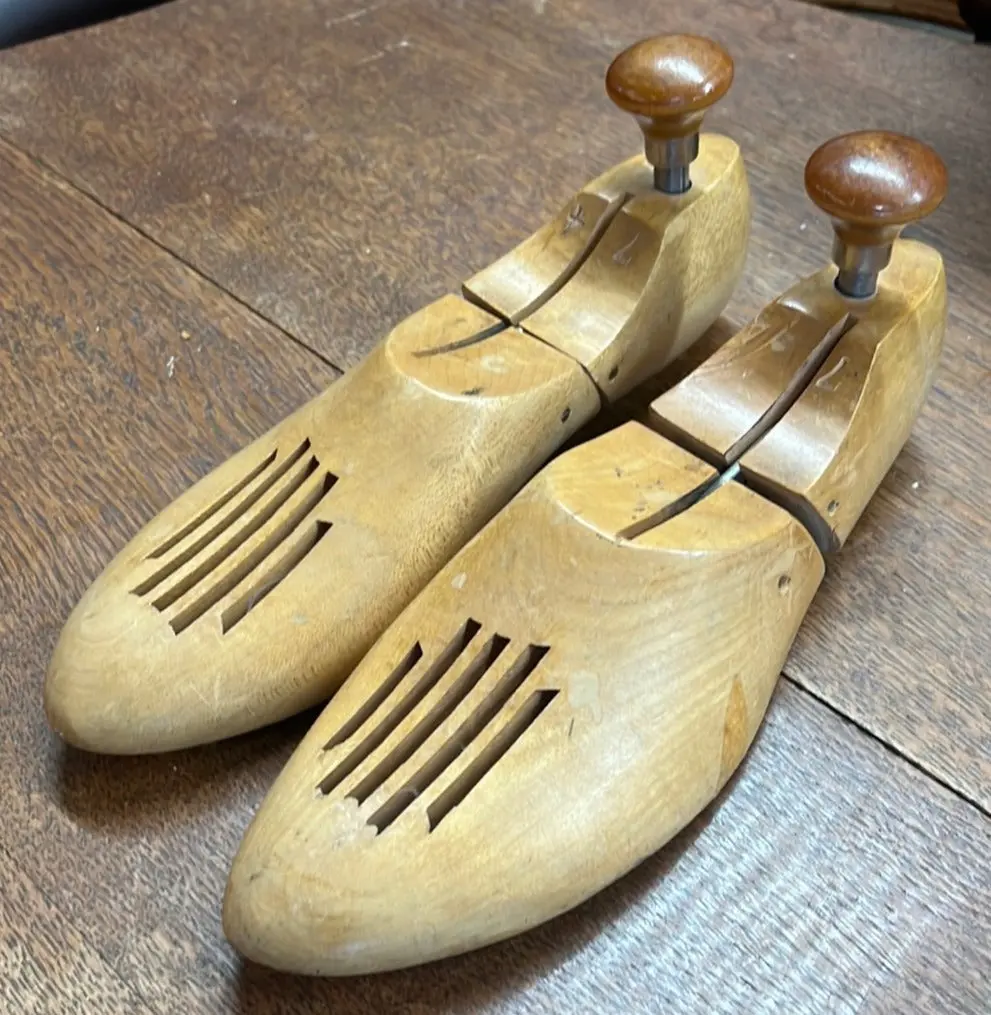 Pair Of Wood Articulated Shoe Forms 1