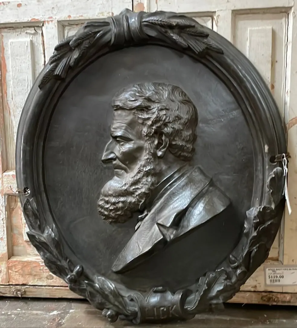 Large Heavy Bronze Plaque Of Lick 1
