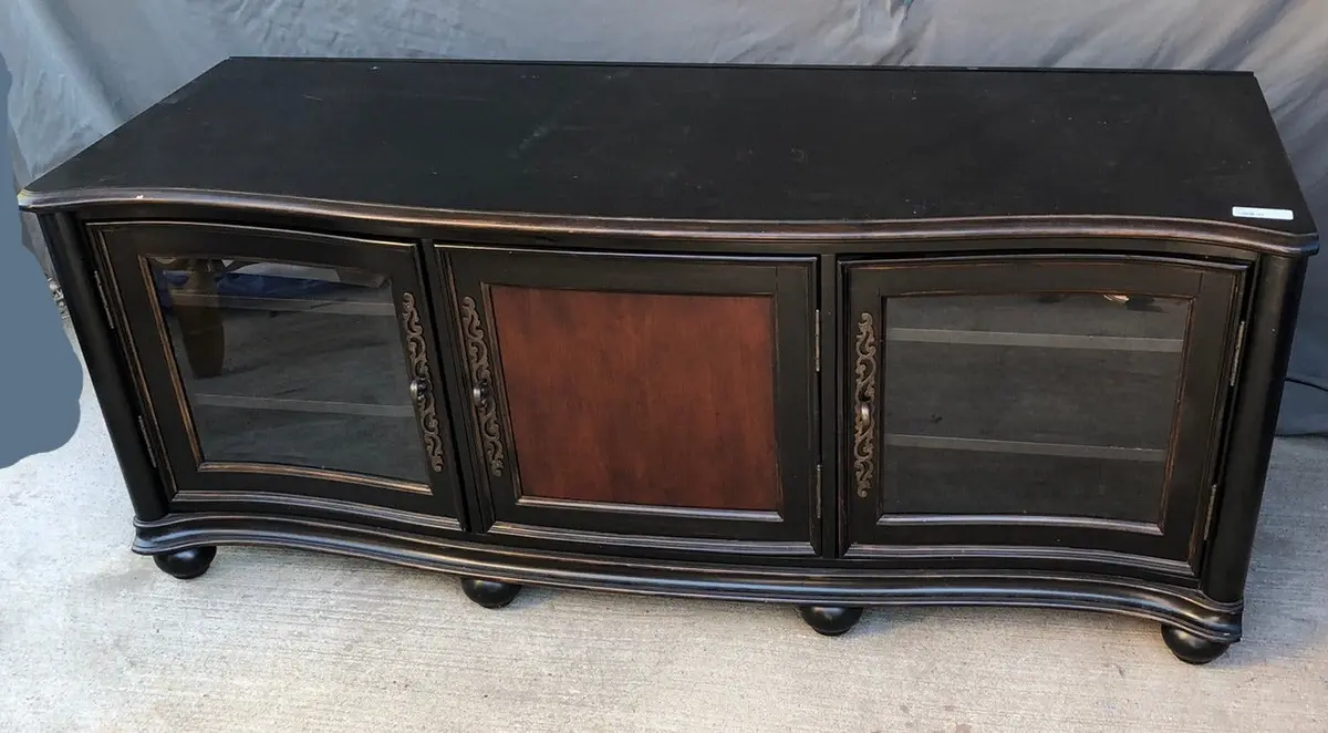 Black Lacquer Low Console With Doors 1