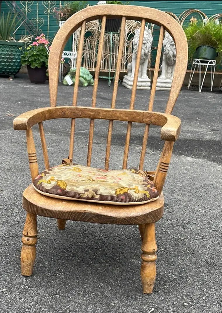 Windsor Child's Chair Oak And Elm 1