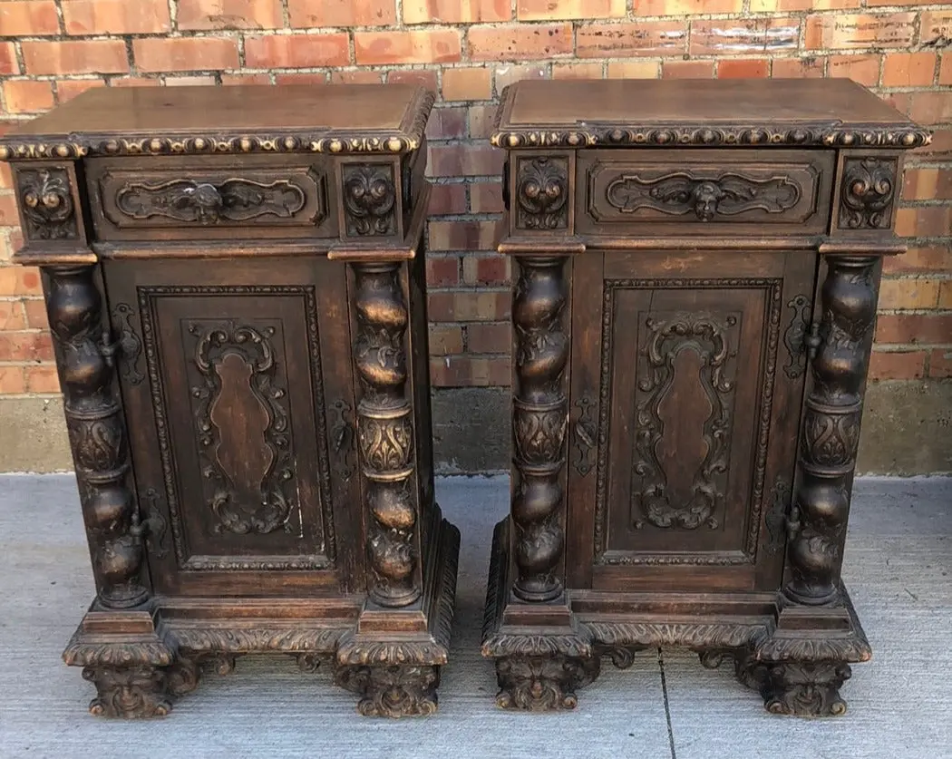 Pair Of Italian Barley Twist Night Stands 1