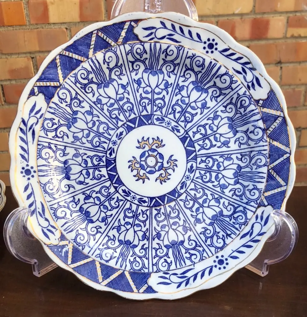 Blue And White Wilton Lily Plate 1