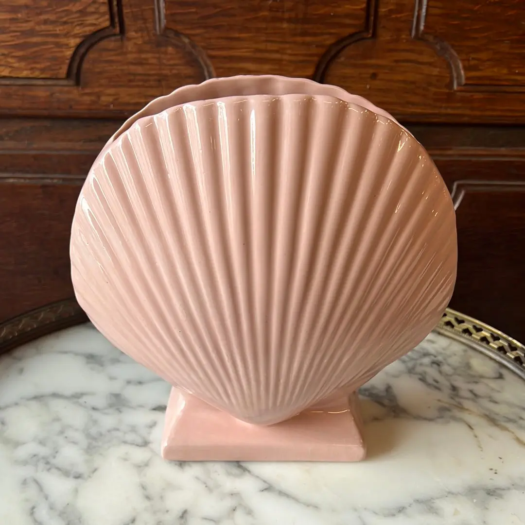 Pink Ceramic Shell Shaped Vase 1