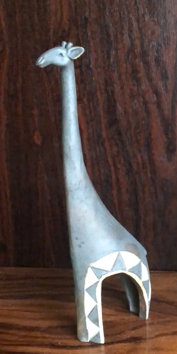 African Pottery Giraffe 1