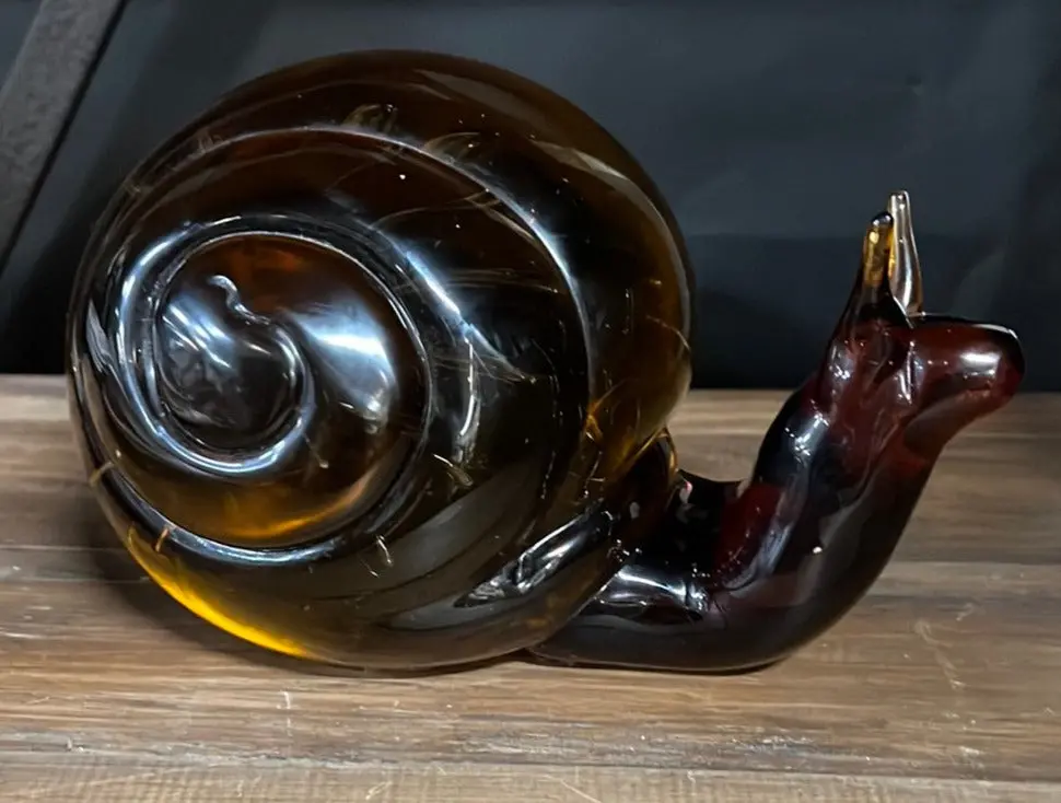 Large Amber Glass Snail 1