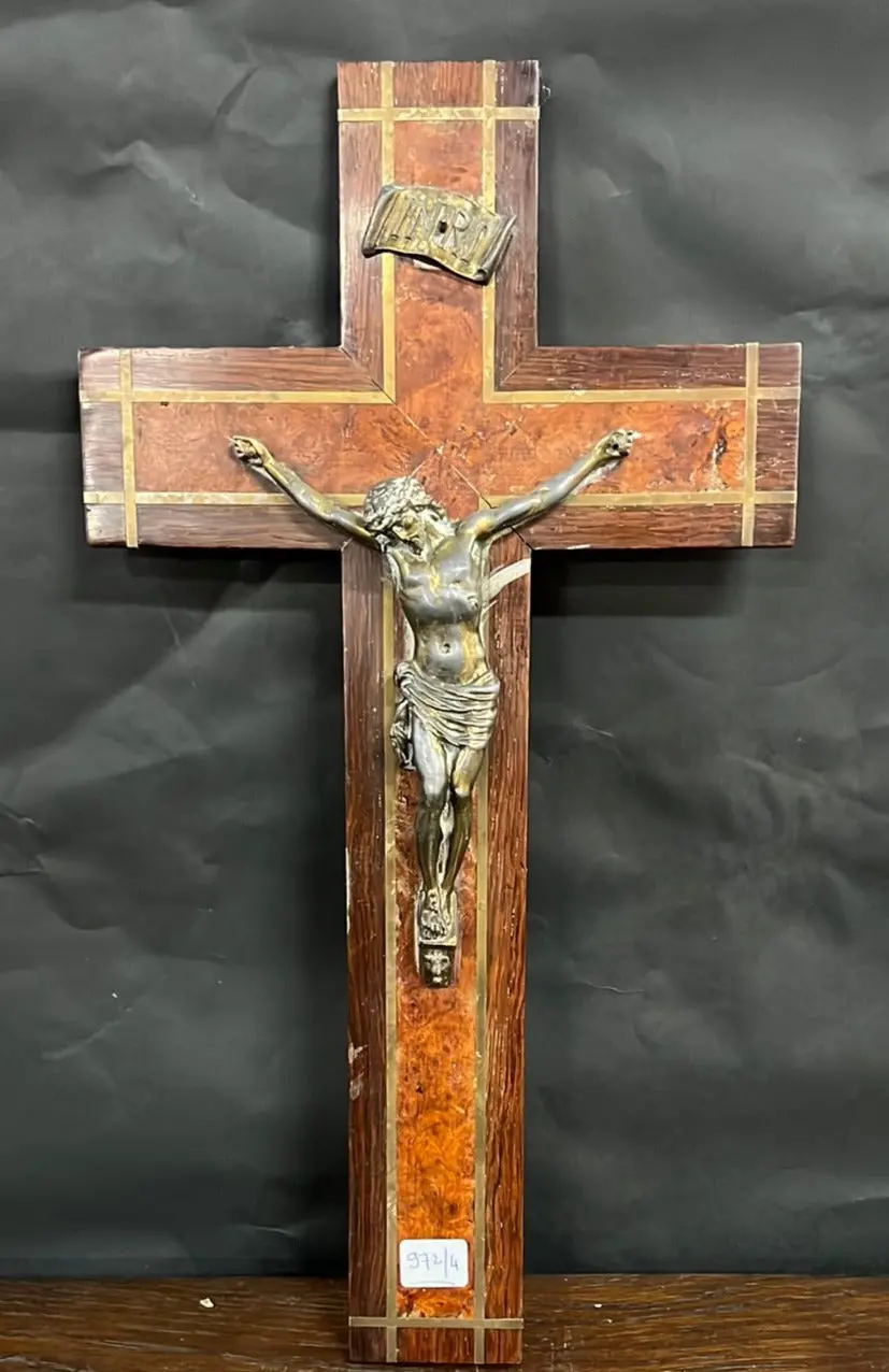 Burled And Brass Inlaid Spelter Corpus Wall Crucifix 1