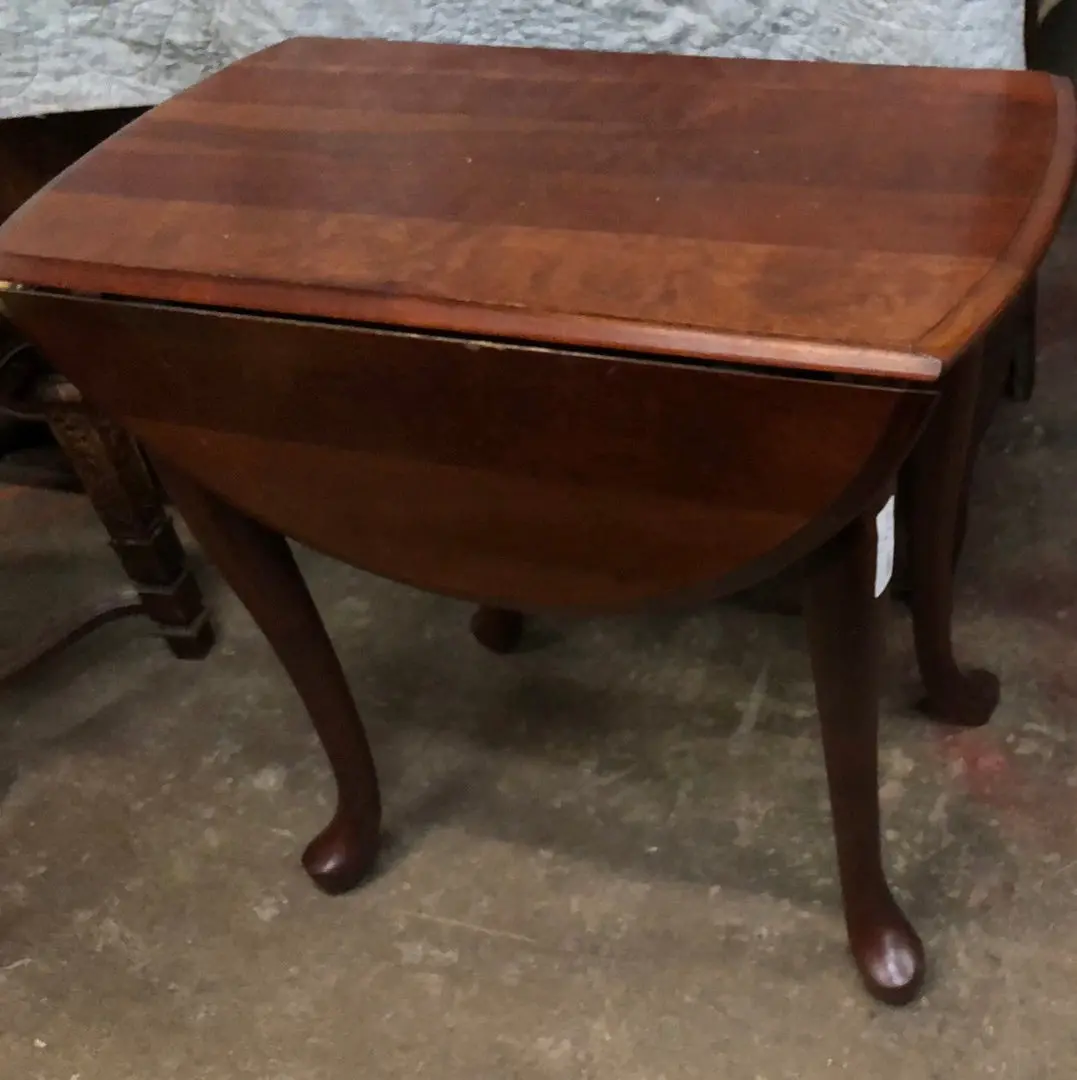 Cherry Queen Anne Drop Leaf Table 1