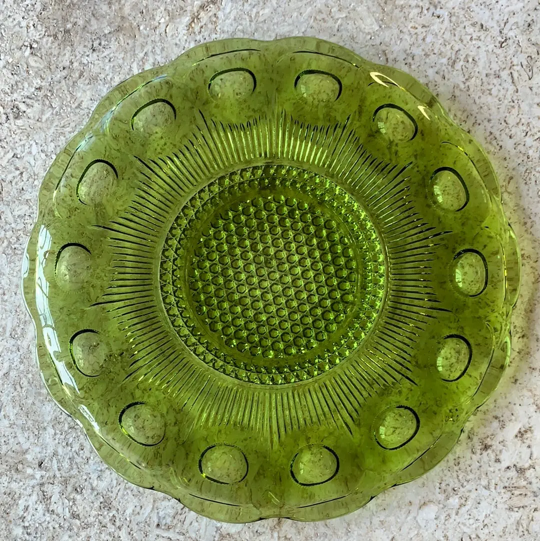Avocado Green Glass Pattern Glass Charger 1