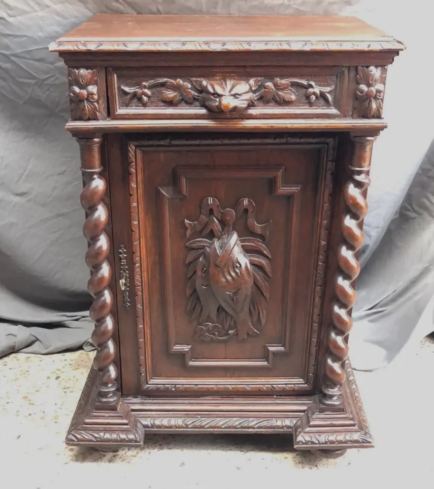 Barley Twist Bird Jam Cabinet 1
