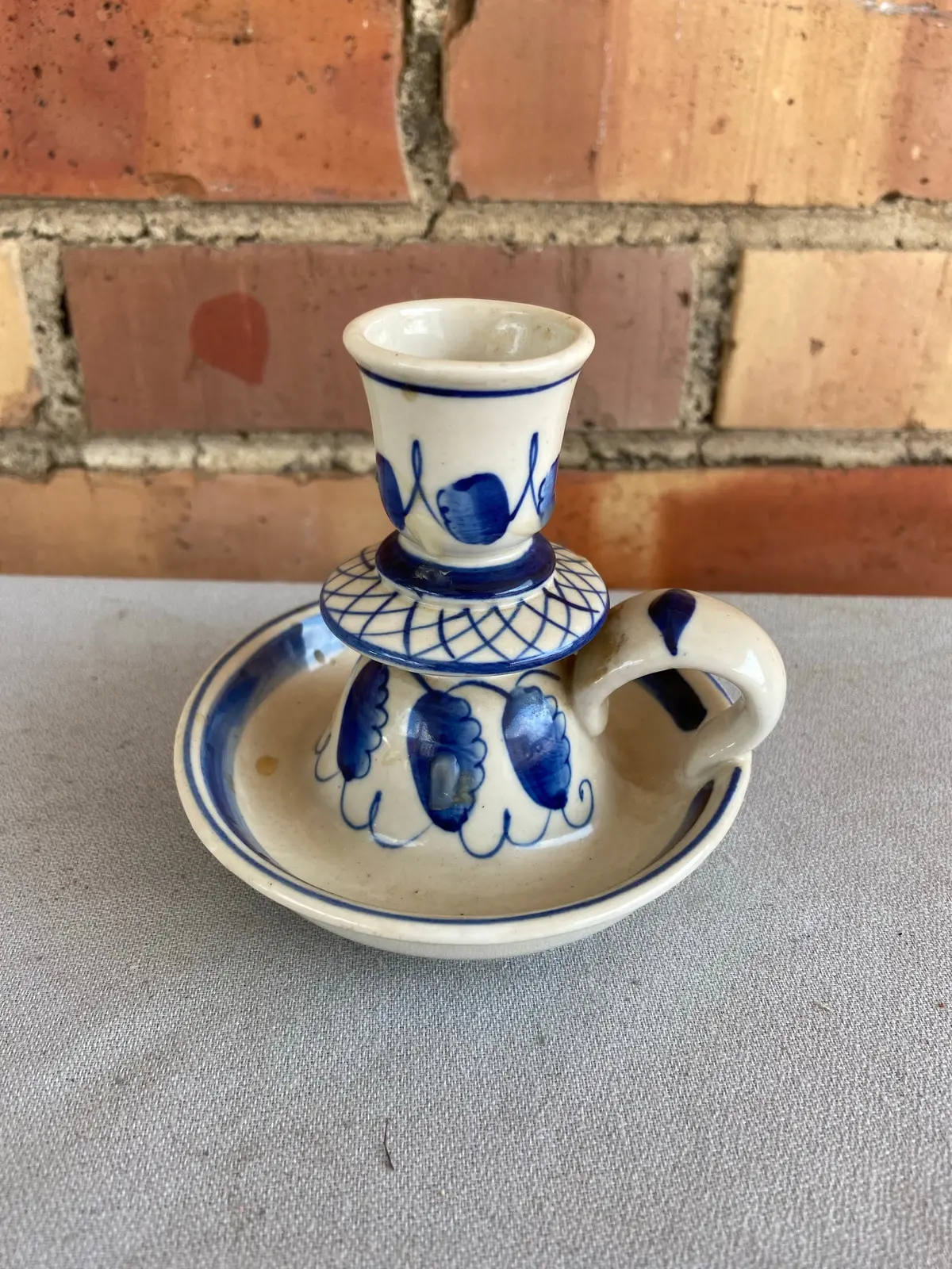 Single Delft Candlestick Holder With Handle 1