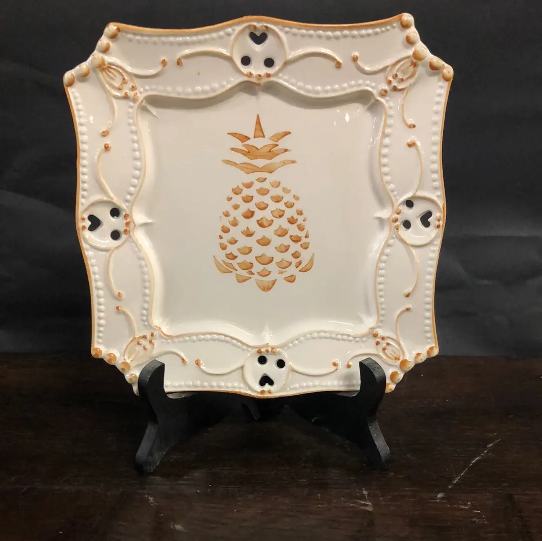 Small Portuguese Pineapple Plate 1