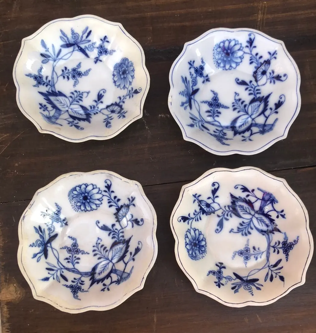 Set Of 4 Meissen Blue And White Floral Berry Bowls 1