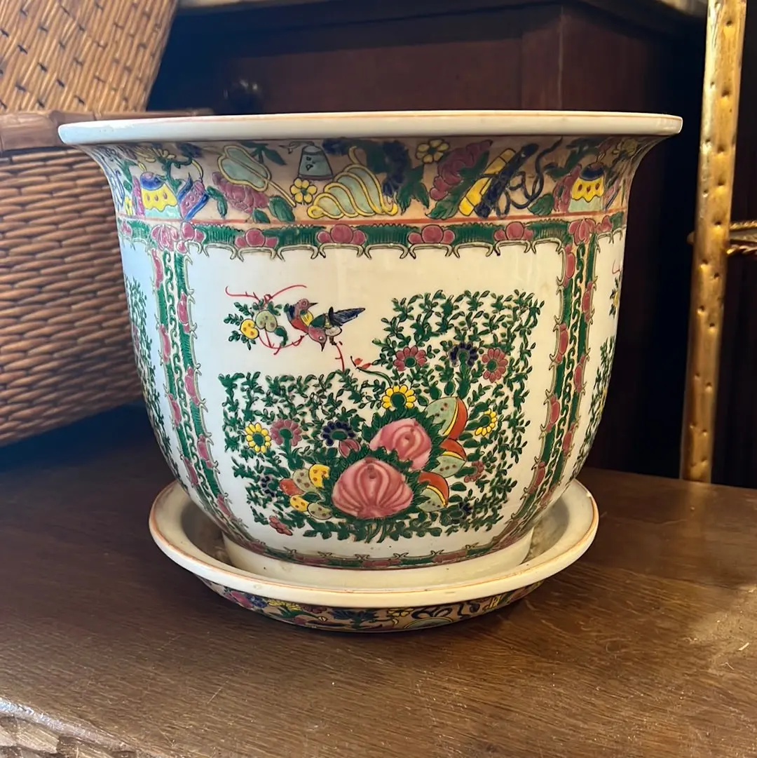 Rose Medallion Planter With Saucer 1