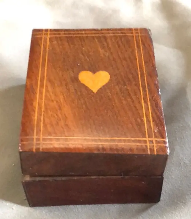 Small Rosewood Heart Box 1
